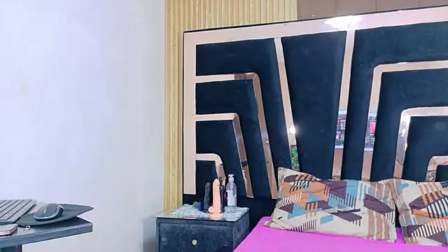 Snapshot of SolEvanss chatting on October 21, 2:40 pm SolEvanss online show from October 21, 2:40 pm