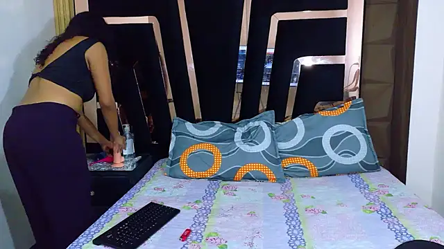 Snapshot of SolEvanss chatting on October 28, 2:20 pm SolEvanss online show from October 28, 2:20 pm