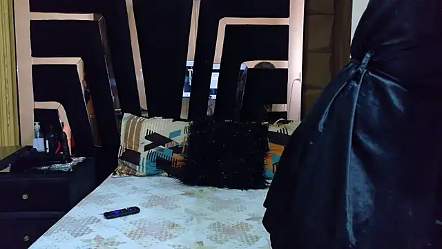 SolEvanss online show from November 8, 2:06 pm