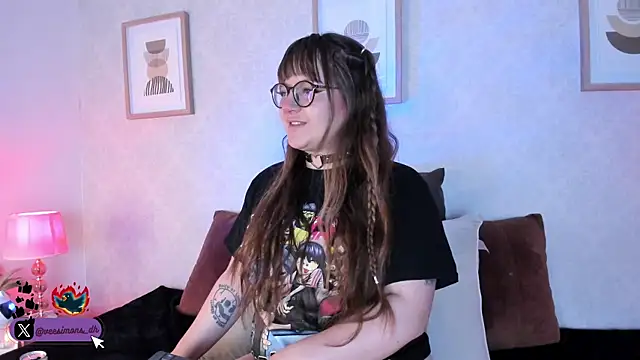 Snapshot of Veronica_simons chatting on September 18, 9:17 pm Veronica simons online show from September 18, 9:17 pm
