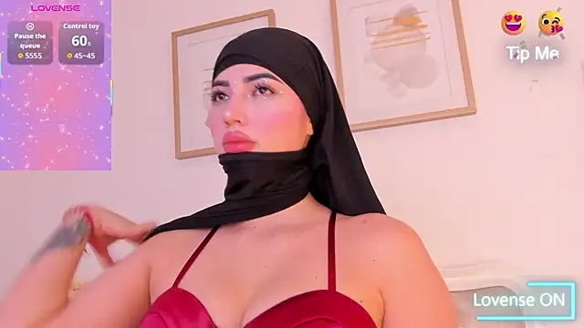 taylorsmiiith  online show from February 16, 3:19 pm