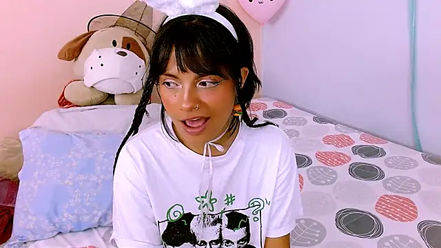 Mattilda 18 online show from March 14, 11:22 pm