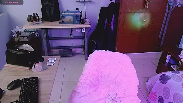 Mattilda 18 online show from November 18, 10:03 pm