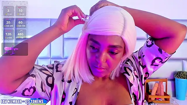 LovelyNickii online show from November 14, 12:48 pm