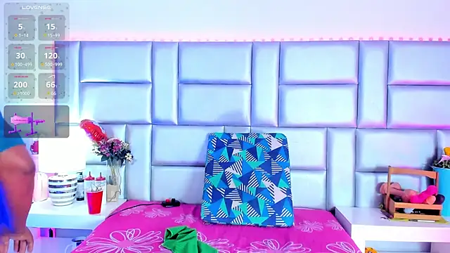 LovelyNickii online show from May 30, 12:57 pm
