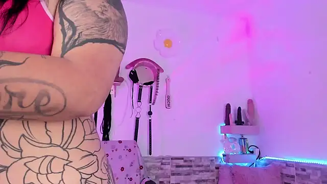 amyswallow7 online show from February 13, 7:04 am