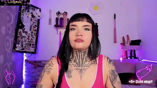 Snapshot of amyswallow7 chatting on March 31, 12:34 am amyswallow7 online show from March 31, 12:34 am