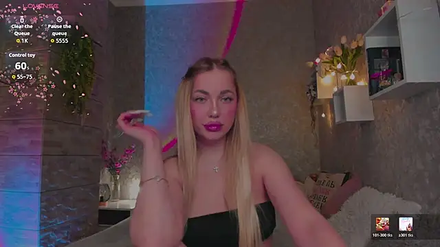 Mika Rayy online show from May 2, 8:14 pm