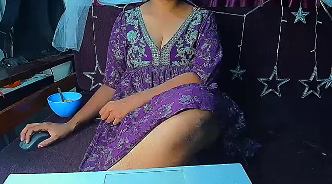 Snapshot of Bengaluru_Kannada_Sexy chatting on February 12, 4:00 pm Bengaluru Kannada Sexy online show from February 12, 4:00 pm