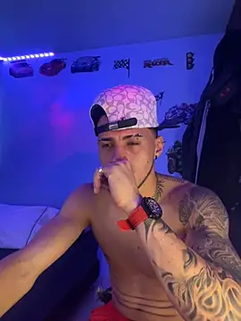 Snapshot of Neymar_jr11-collinss chatting on September 12, 10:32 pm Neymar jr11-collinss online show from September 12, 10:32 pm