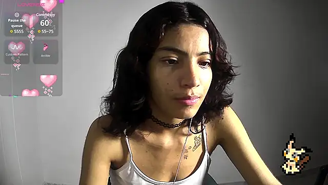 Lovelyamyy online show from February 27, 5:13 am