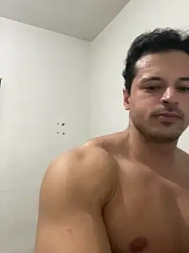 Snapshot of Lucasfit24 chatting on January 22, 11:21 pm Lucasfit24 online show from January 22, 11:21 pm