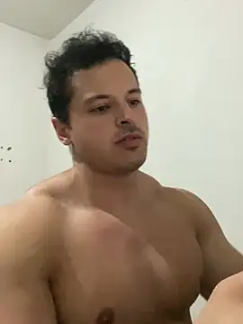 Snapshot of Lucasfit24 chatting on January 31, 11:24 pm Lucasfit24 online show from January 31, 11:24 pm