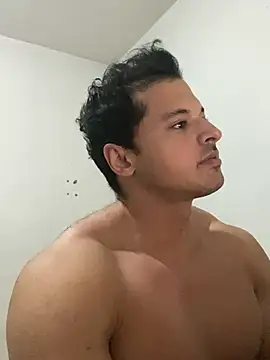 Snapshot of Lucasfit24 chatting on February 1, 11:21 am Lucasfit24 online show from February 1, 11:21 am