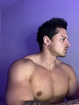 Snapshot of Lucasfit24 chatting on February 5, 11:50 pm Lucasfit24 online show from February 5, 11:50 pm