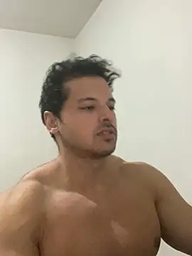 Snapshot of Lucasfit24 chatting on February 19, 11:49 am Lucasfit24 online show from February 19, 11:49 am