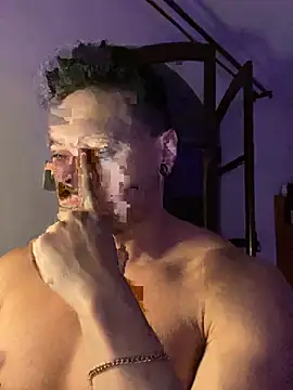 Snapshot of Lucasfit24 chatting on February 25, 12:14 am Lucasfit24 online show from February 25, 12:14 am