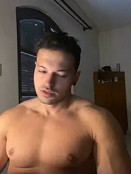 Snapshot of Lucasfit24 chatting on March 5, 11:28 am Lucasfit24 online show from March 5, 11:28 am