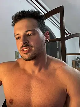 Snapshot of Lucasfit24 chatting on March 13, 11:49 pm Lucasfit24 online show from March 13, 11:49 pm