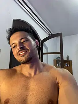 Snapshot of Lucasfit24 chatting on March 14, 11:32 pm Lucasfit24 online show from March 14, 11:32 pm