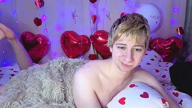 Snapshot of Timothy_Fox chatting on February 17, 9:43 pm Timothy Fox online show from February 17, 9:43 pm