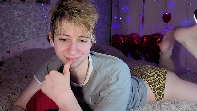 Snapshot of Timothy_Fox chatting on March 17, 5:27 pm Timothy Fox online show from March 17, 5:27 pm