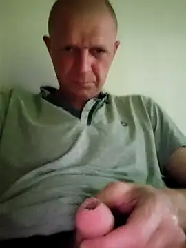 Snapshot of RUUsslan1203 chatting on July 23, 11:46 pm RUUsslan1203 online show from July 23, 11:46 pm