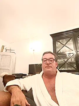 MountJohnXL online show from April 4, 11:46 pm