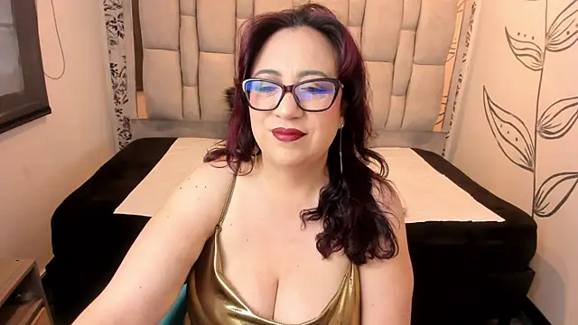 Victoria Adamns online show from November 26, 12:06 pm