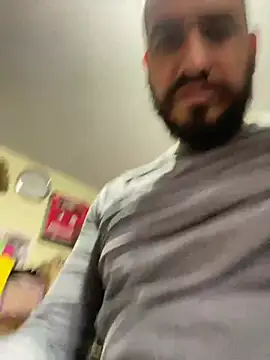 leonardohot1987 online show from January 11, 9:25 pm