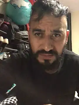 leonardohot1987 online show from February 2, 5:10 am