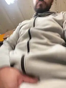 leonardohot1987 online show from March 7, 7:05 pm