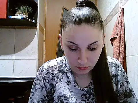 Snapshot of Yuliia30 chatting on March 7, 8:39 pm Yuliia30 online show from March 7, 8:39 pm