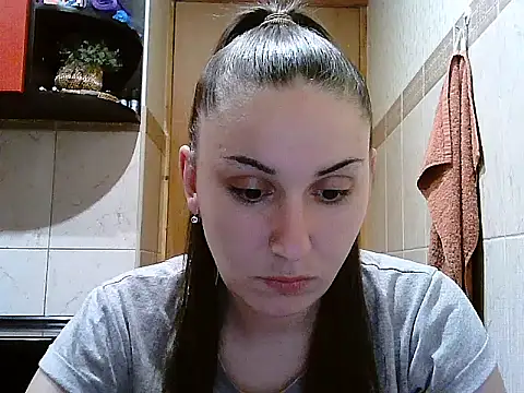 Snapshot of Yuliia30 chatting on March 13, 7:31 pm Yuliia30 online show from March 13, 7:31 pm