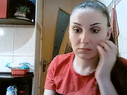 Snapshot of Yuliia30 chatting on March 15, 8:15 pm Yuliia30 online show from March 15, 8:15 pm