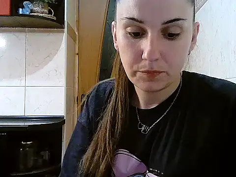 Snapshot of Yuliia30 chatting on May 31, 6:09 pm Yuliia30 online show from May 31, 6:09 pm