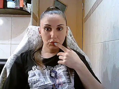 Yuliia30 online show from July 8, 4:11 pm