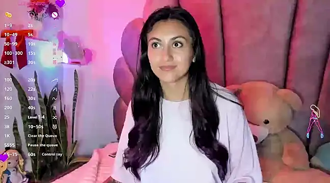 Snapshot of sweetfoxy_17 chatting on February 1, 11:16 pm sweetfoxy 17 online show from February 1, 11:16 pm