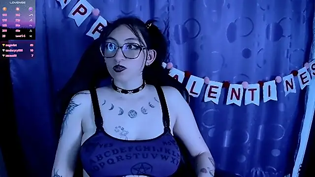 Kimlennox  online show from February 11, 10:18 pm