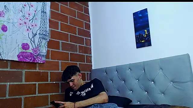 Alejandro bigdick x online show from March 17, 6:51 am