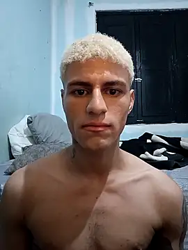 Snapshot of dany_hardy chatting on October 7, 8:22 am dany hardy online show from October 7, 8:22 am