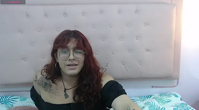 Snapshot of kathepickmanx chatting on February 9, 8:54 am kathepickmanx online show from February 9, 8:54 am