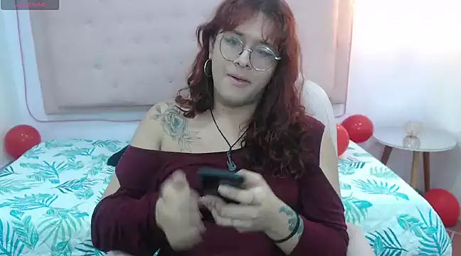 Snapshot of kathepickmanx chatting on February 16, 3:26 am kathepickmanx online show from February 16, 3:26 am