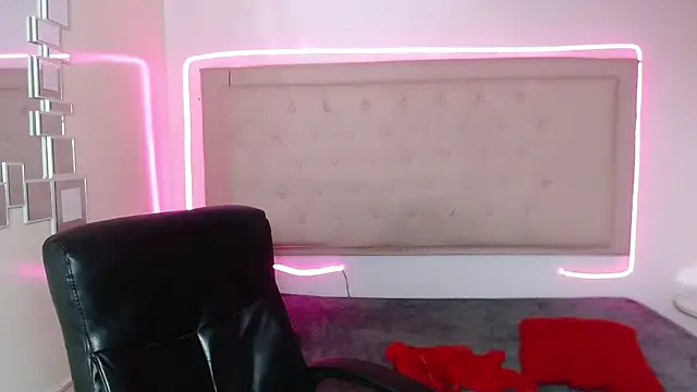 kathepickmanx online show from October 17, 4:04 am