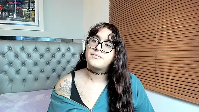 Snapshot of kathepickmanx chatting on May 27, 3:14 am kathepickmanx online show from May 27, 3:14 am