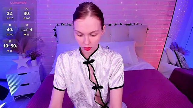 Snapshot of Molly_Pink_ chatting on October 9, 8:56 am Molly Pink online show from October 9, 8:56 am