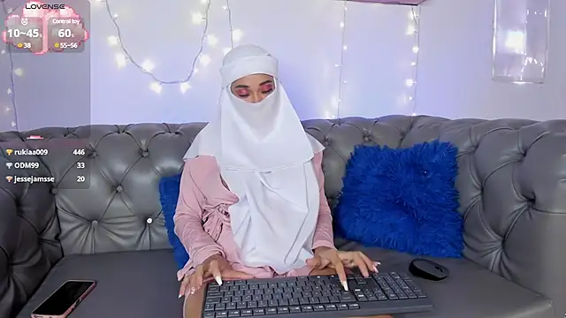 Snapshot of Eva_abaad chatting on January 18, 6:53 pm Eva abaad online show from January 18, 6:53 pm