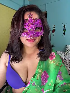 Snapshot of Ayeshaa__25 chatting on February 16, 12:32 pm Ayeshaa 25 online show from February 16, 12:32 pm