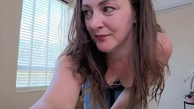 cumtomama online show from May 9, 11:59 am
