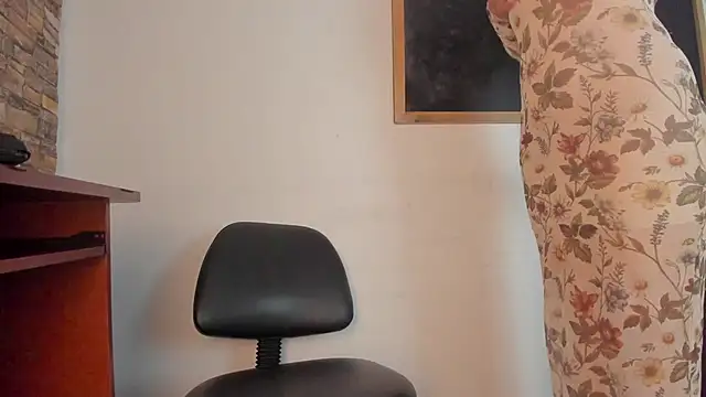 Miiss eva online show from November 4, 11:31 am